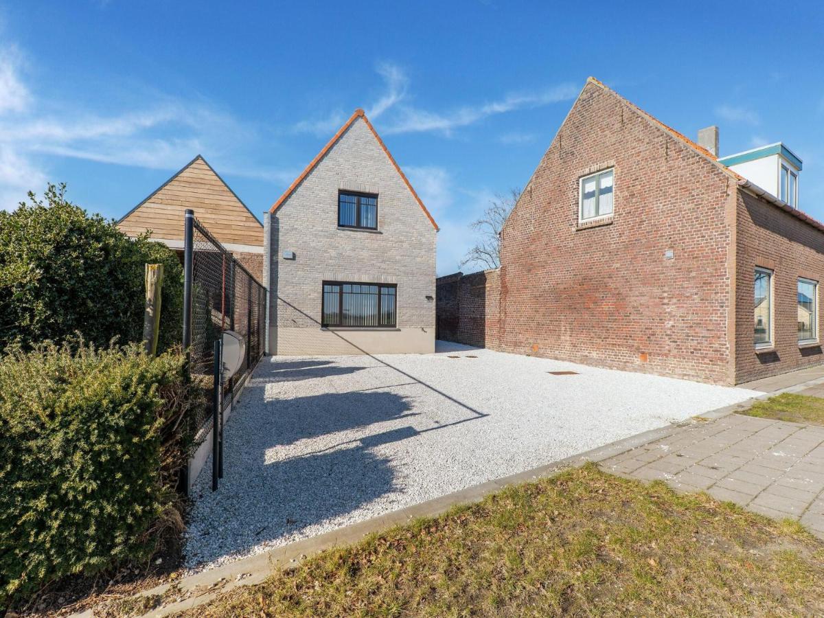 Modern Holiday Home With Garden Aardenburg Eksteriør billede