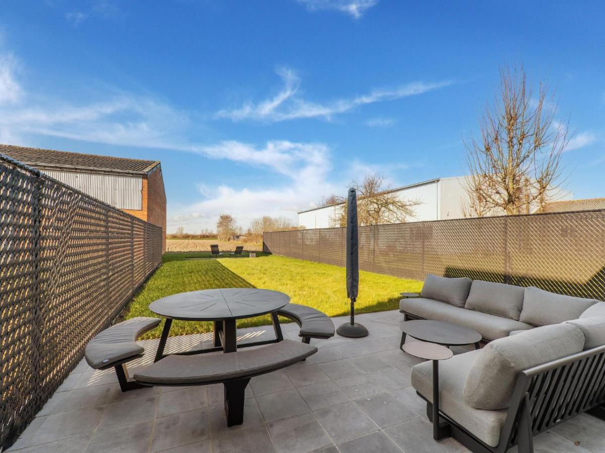 Modern Holiday Home With Garden Aardenburg Eksteriør billede